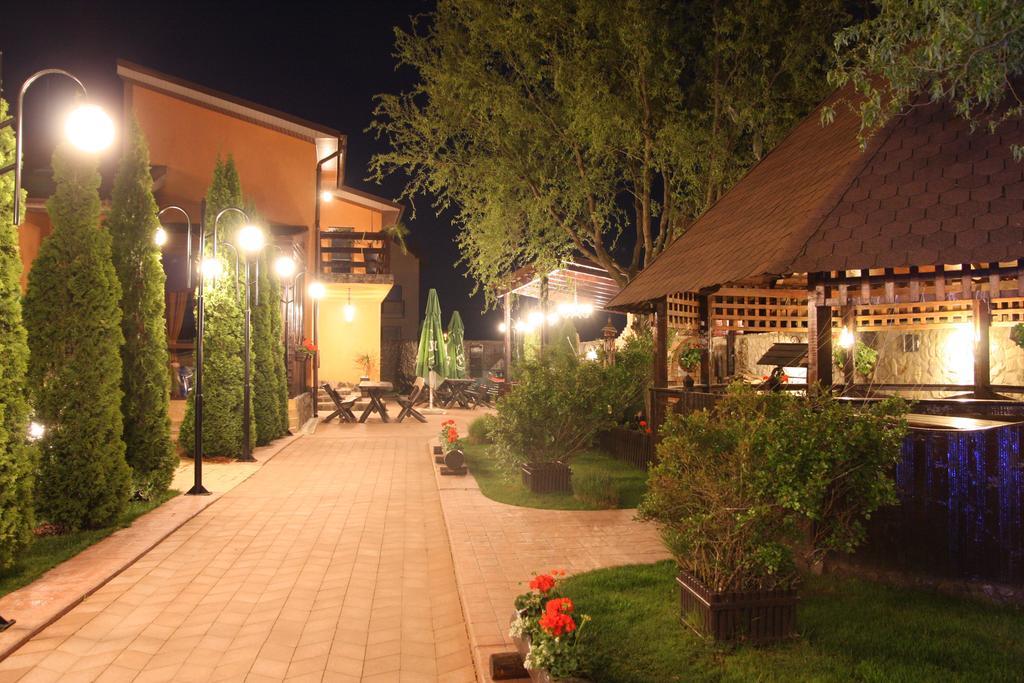 Rixo'S Guesthouse Cîrcea Kültér fotó