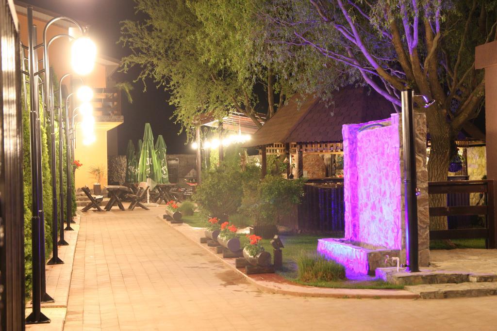 Rixo'S Guesthouse Cîrcea Kültér fotó