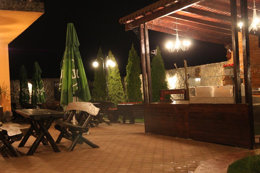 Rixo'S Guesthouse Cîrcea Kültér fotó