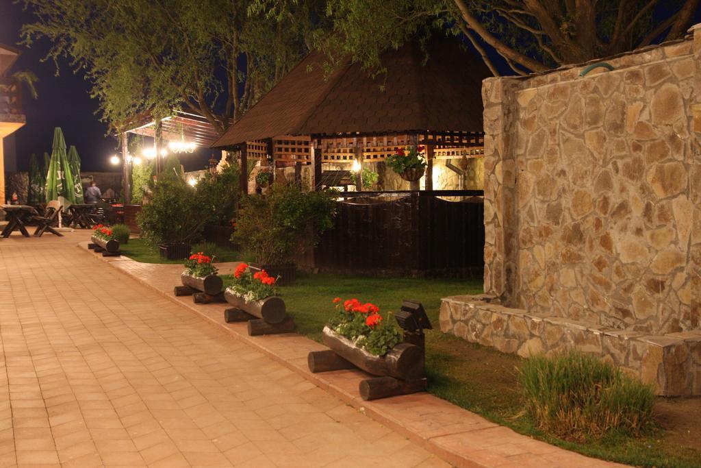 Rixo'S Guesthouse Cîrcea Kültér fotó